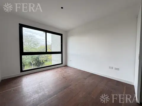 Venta departamento 3 ambientes con doble balcón en Greenville Polo y Resort