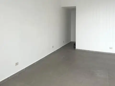 Oficina en Alquiler con 1 cochera