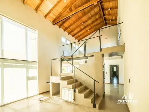 Casa en Venta con 2 cocheras