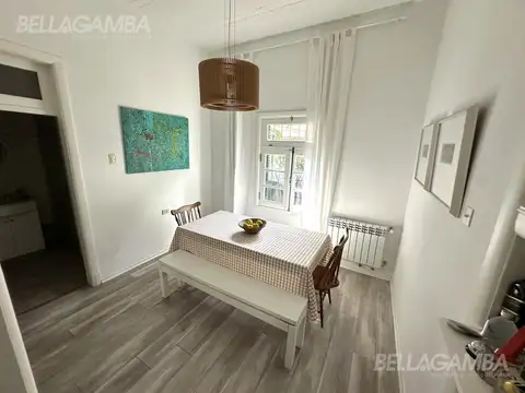 Casa 4 ambientes con 2 baños