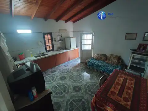 CASA CENTRICA SOBRE AVENIDA EN PUEBLO BELGRANO