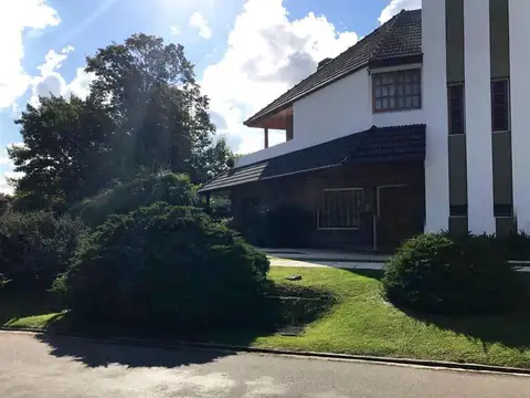 Casa en Venta de 5 dormitorios