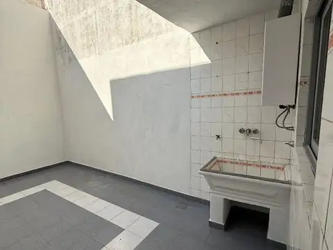 Alejandro Magariños Cervantes 2700, Piso PB