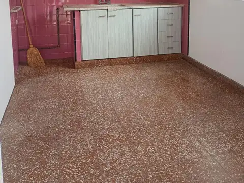 Depto Tipo Casa en Alquiler en Temperley, $ 900.000