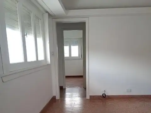 Depto Tipo Casa en Alquiler con 1 cocheras