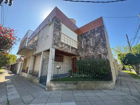 Casa - Venta - Argentina, Tres de Febrero - DANTE 4949