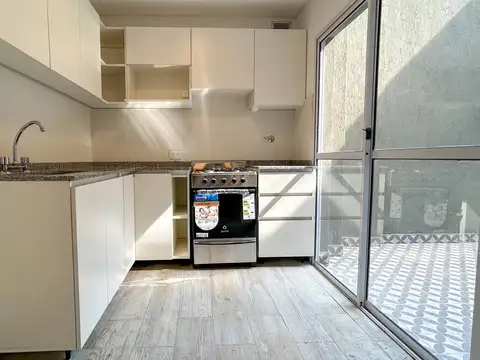 Depto Tipo Casa 3 ambientes con 2 baños