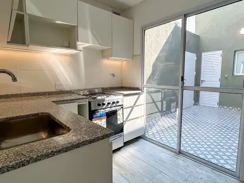 Depto Tipo Casa en Venta 80 años