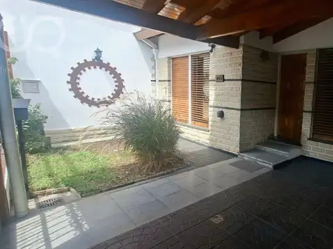 Casa en Alquiler de 3 dormitorios