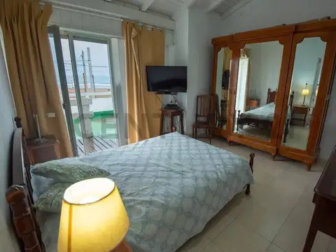 Casa 5 ambientes con 4 baños