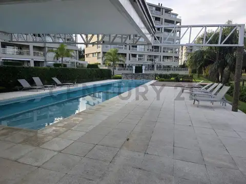 av de los lagos 6500, Piso 1