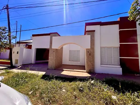 ALQUILER  CASA 3 DORMITORIOS  CORONDA