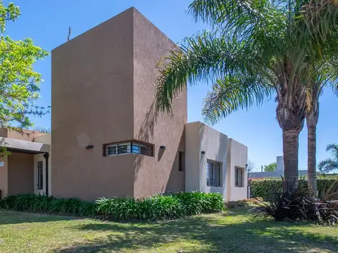 Casa en venta en Barrio cerrado La Antonella