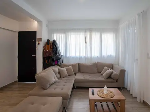 Depto Tipo Casa en Venta en Manuel B Gonnet, USD 150.000