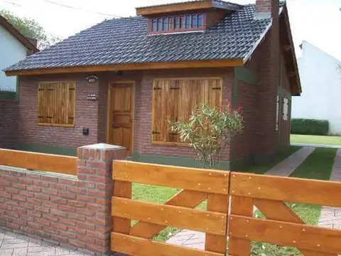 Casa en venta en  La Lucila Del Mar - Impecable   Permuta!