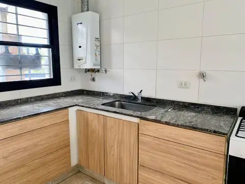 Casa 3 ambientes con 1 baño