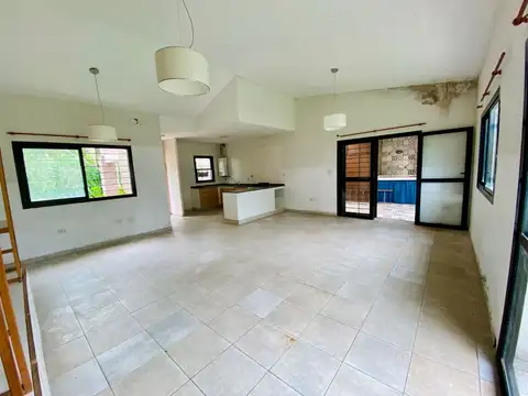 SE VENDE CASA ESQUINA EN LULES