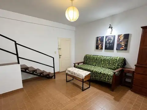 Depto Tipo Casa en Venta 40 años
