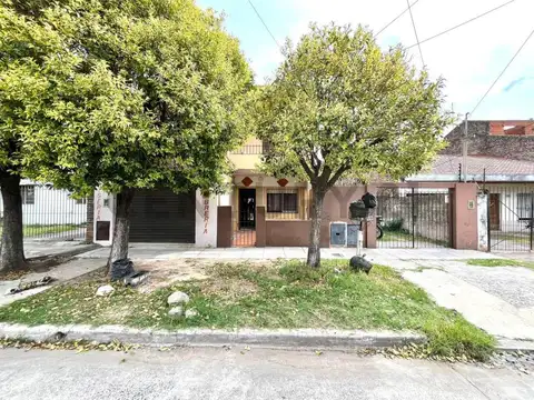 VENTA DE CASA MULTIFAMILIAR MAS LOCAL ,JOSE LEON SUAREZ