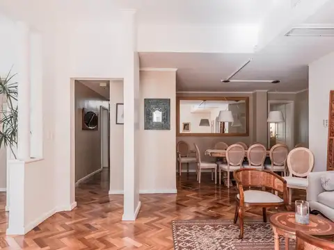 Casa 6 ambientes con 4 baños