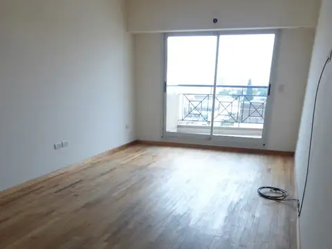 Coronel Ramón Lorenzo Falcón 3300, Piso 7