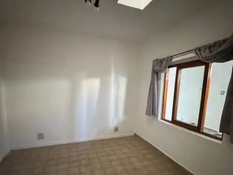 Casa 2 ambientes con 1 baño