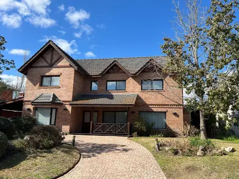 Casa  en Venta en Septiembre, Escobar, G.B.A. Zona Norte