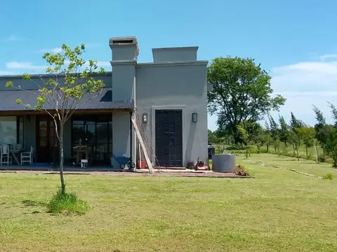 Venta de Impresionante Casa en San Cosme - Chacras del Golf