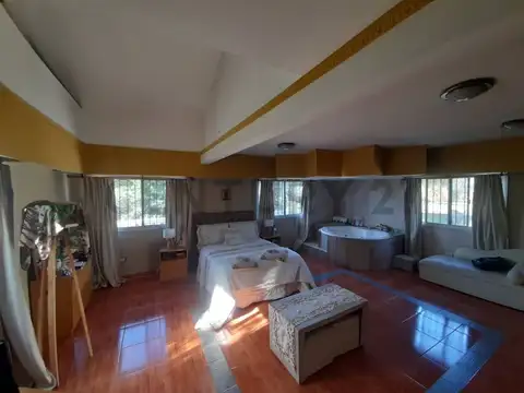 VENTA CASA QUINTA FLORENCIO VARELA  PERMUTA