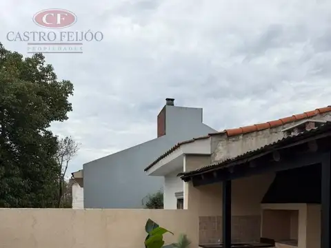 Depto Tipo Casa en Venta de 5 ambientes