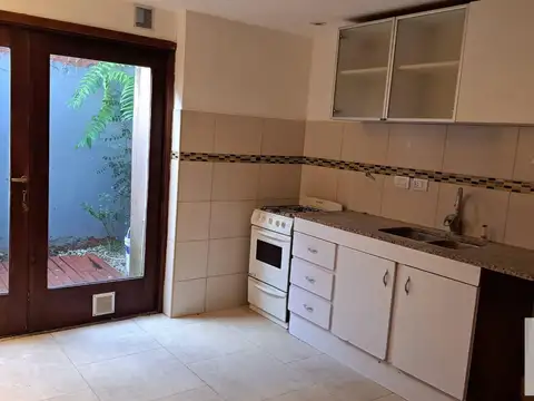 Depto Tipo Casa en Alquiler de 3 ambientes