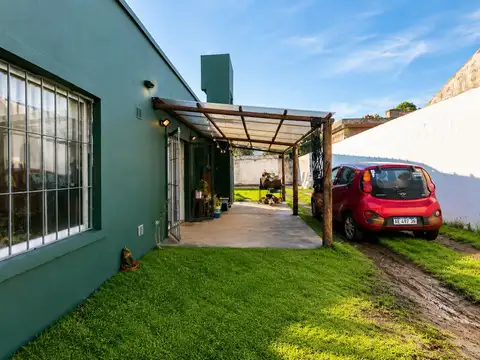 VENTA vivienda familiar con Departamento