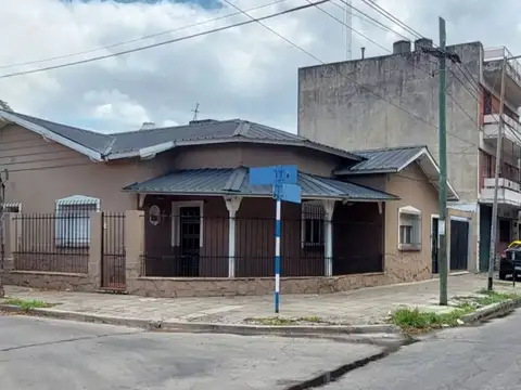 VENTA CASA MULTIFAMILIAR PILETA GARAGE SAN MARTIN