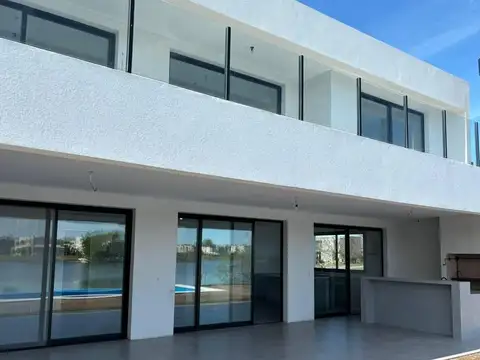 Casa en Venta en El Cantón, USD 398.000