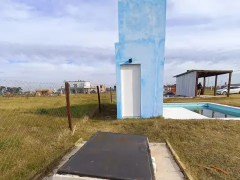 LOTE DE 951 MT2 con piscina, parrilla, bases y mejoras!