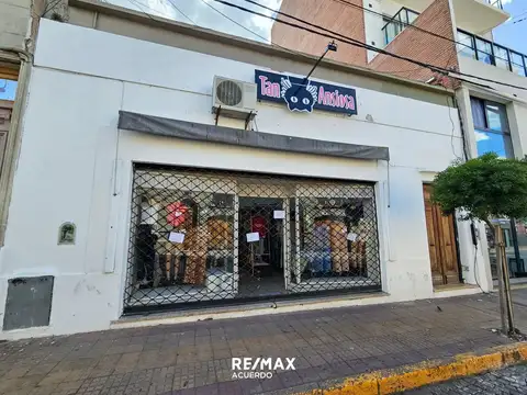 VENTA CASA CON LOCAL CENTRO SAN NICOLAS