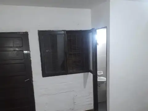 Departamento en Alquiler en Villa Centenario, $ 300.000