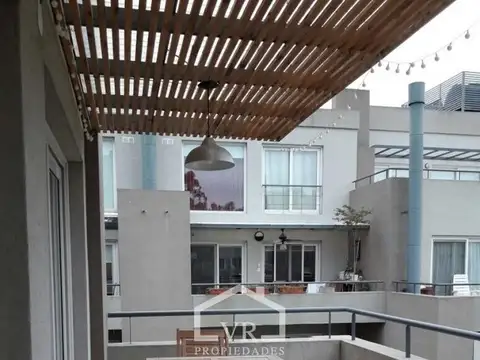 Harmony, Pilar . 100