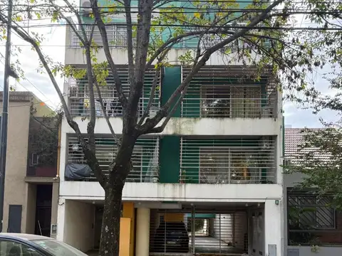 2 AMBIENTES CONTRAFRENTE CON GRAN BALCON TERRAZA Y COCHERA