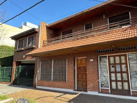 CASA DE 3 DORMITORIOS EN DOS PLANTAS QUILMES