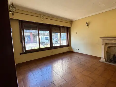 Casa en Venta en Quilmes, USD 175.000