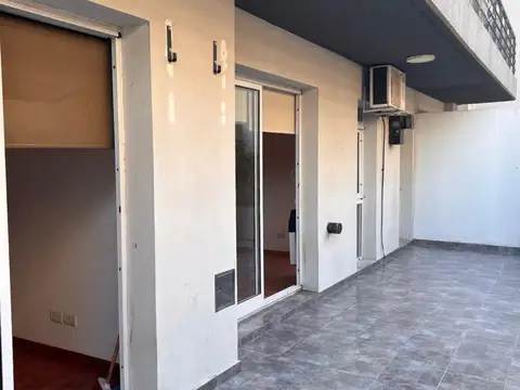 Departamento en Alquiler en Parque Patricios, $ 800.000