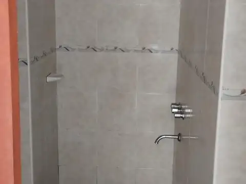 Departamento en Alquiler en Mariano Comas, $ 400.000