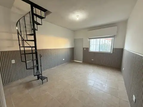 Depto Tipo Casa 3 ambientes con 1 baño