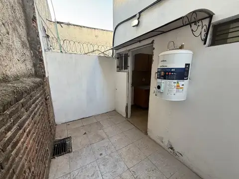 Depto Tipo Casa en Alquiler con 1 cocheras