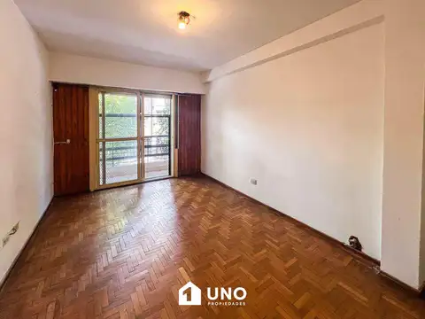 Santiago 600, Piso 01