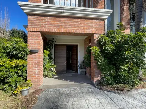 Casa en Venta en Villa Rosa, USD 359.800
