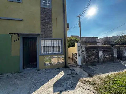 PH 2 AMB  EN VILLA DOMÍNICO – PLANTA BAJA CON POSIBILIDAD DE LOTE ADICIONAL
