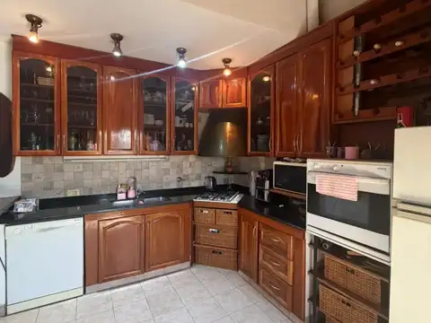 Depto Tipo Casa 4 ambientes con 2 baños