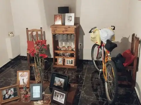 Casa 5 ambientes con 1 baño